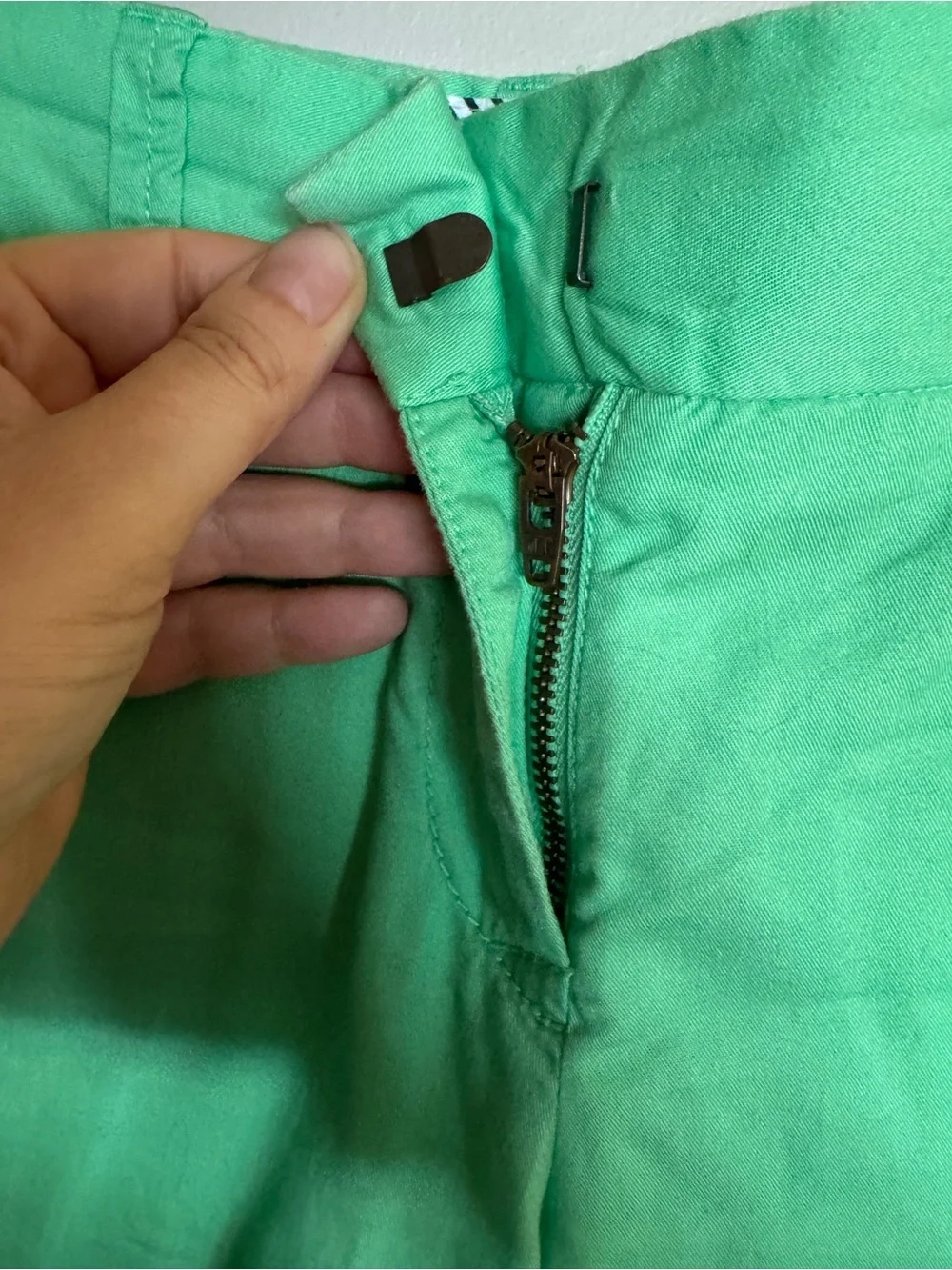J.Crew Chino Broken-In Shorts Size 0 Mint Green Cotton Casual Preppy